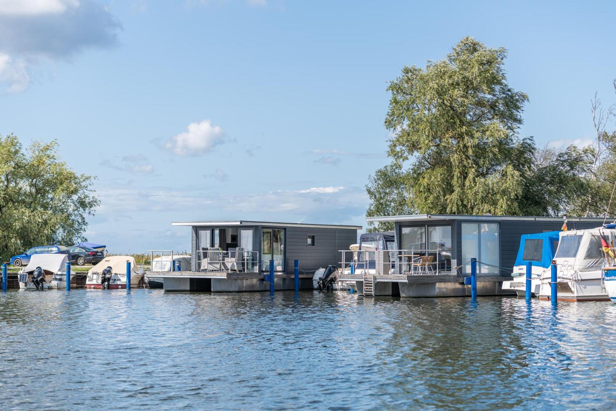 Hotel Marina Martinshafen - Lotsenhaus Neuhof  Exteriér fotografie